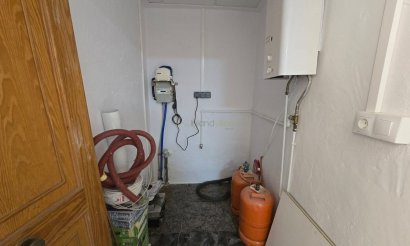 Resale - Villa - Hondón de las Nieves