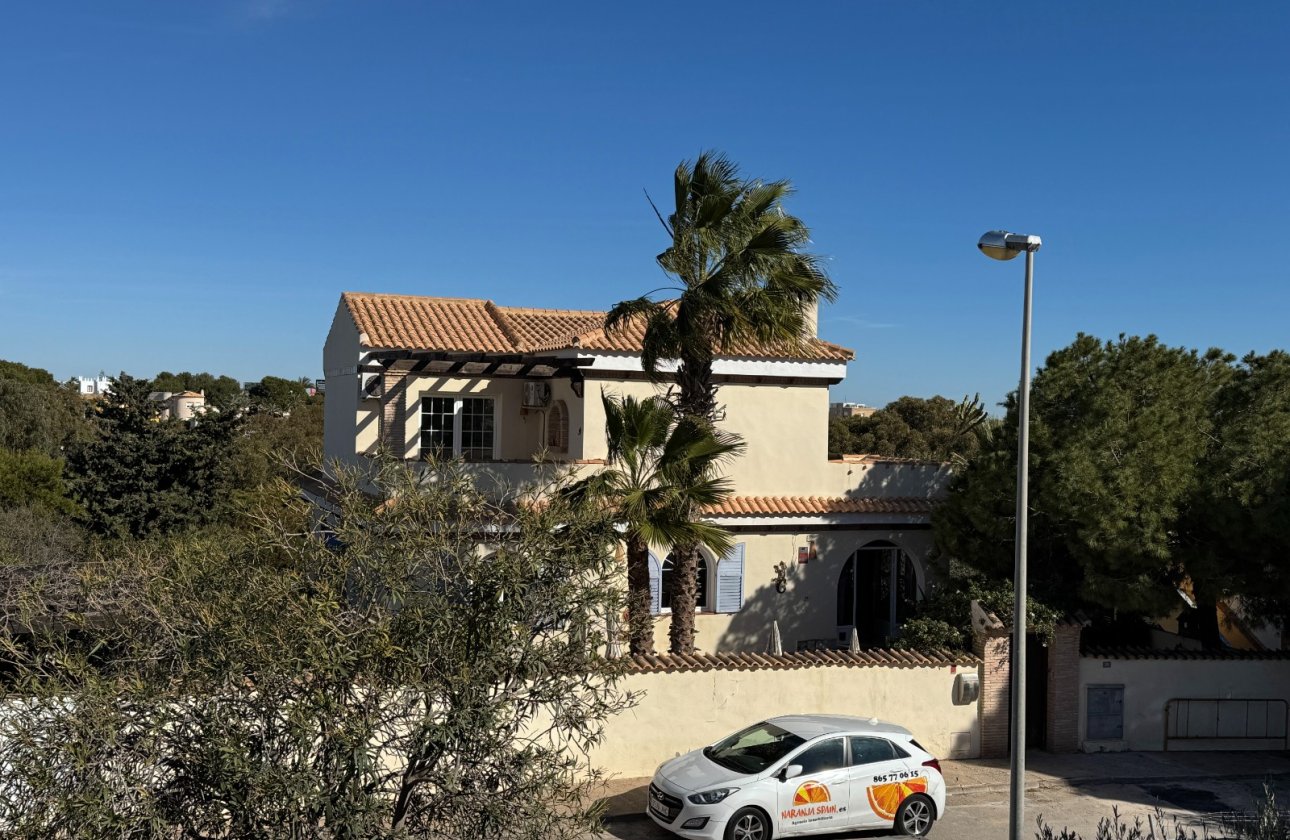 Revente - Villa - Orihuela Costa - La Zenia