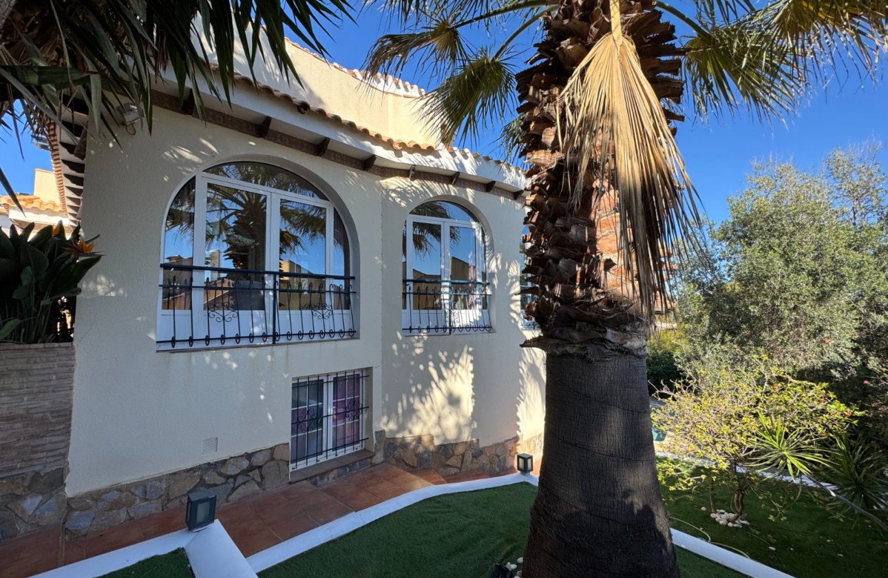 Revente - Villa - Orihuela Costa - La Zenia