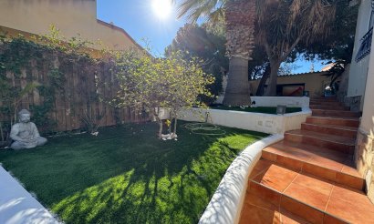 Revente - Villa - Orihuela Costa - La Zenia