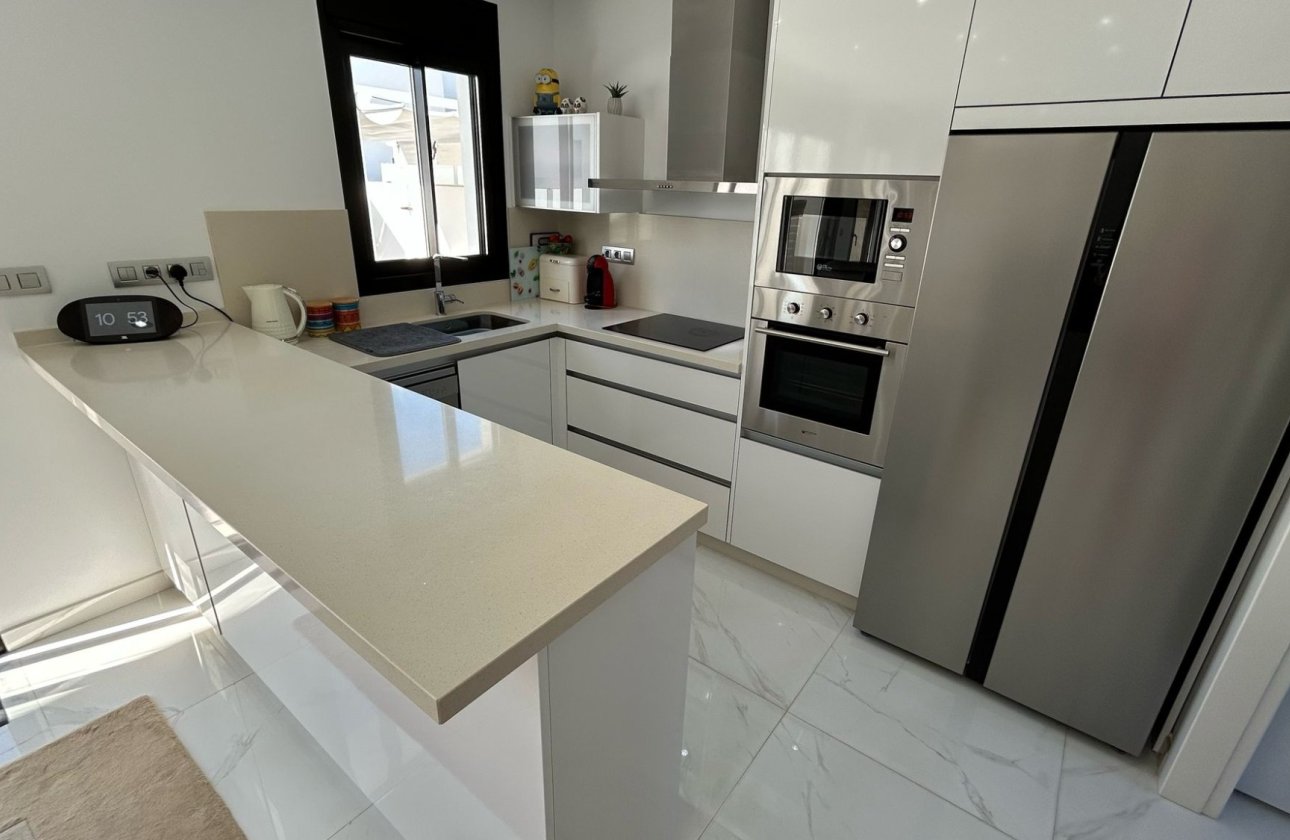 Reventa - Villa - Los Montesinos - La Herrada