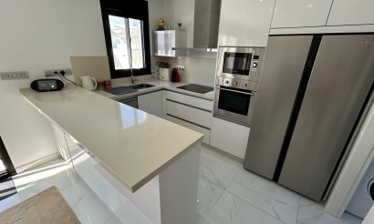 Reventa - Villa - Los Montesinos - La Herrada