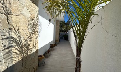 Reventa - Villa - Los Montesinos - La Herrada