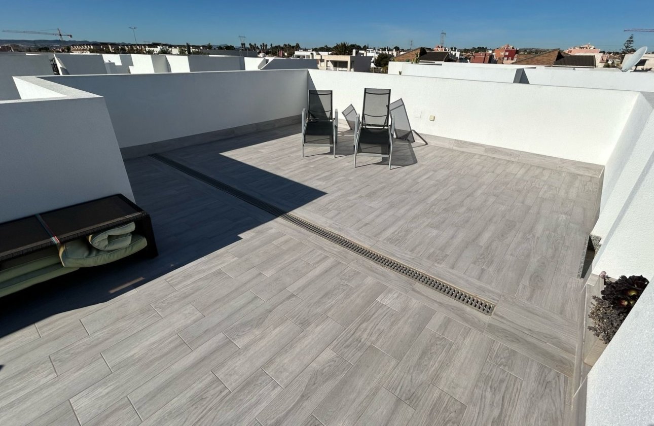 Reventa - Villa - Los Montesinos - La Herrada