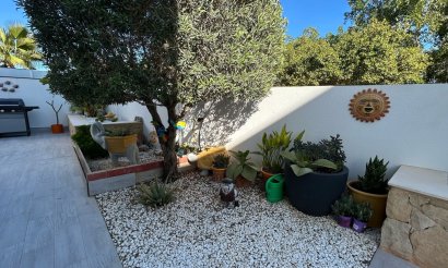 Reventa - Villa - Los Montesinos - La Herrada