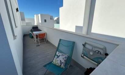 Reventa - Villa - Los Montesinos - La Herrada