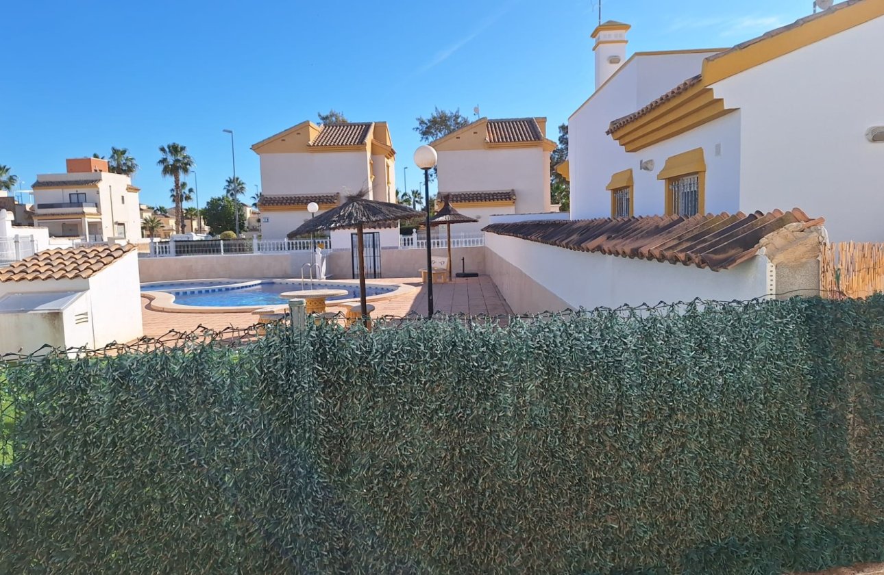Revente - Villa - Guardamar del Segura - El Raso