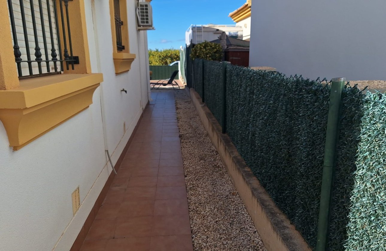 Revente - Villa - Guardamar del Segura - El Raso