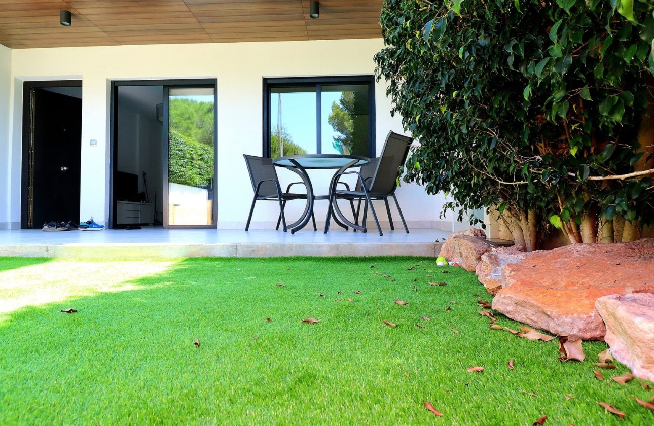 Resale - Apartment / flat - Orihuela Costa - Campoamor