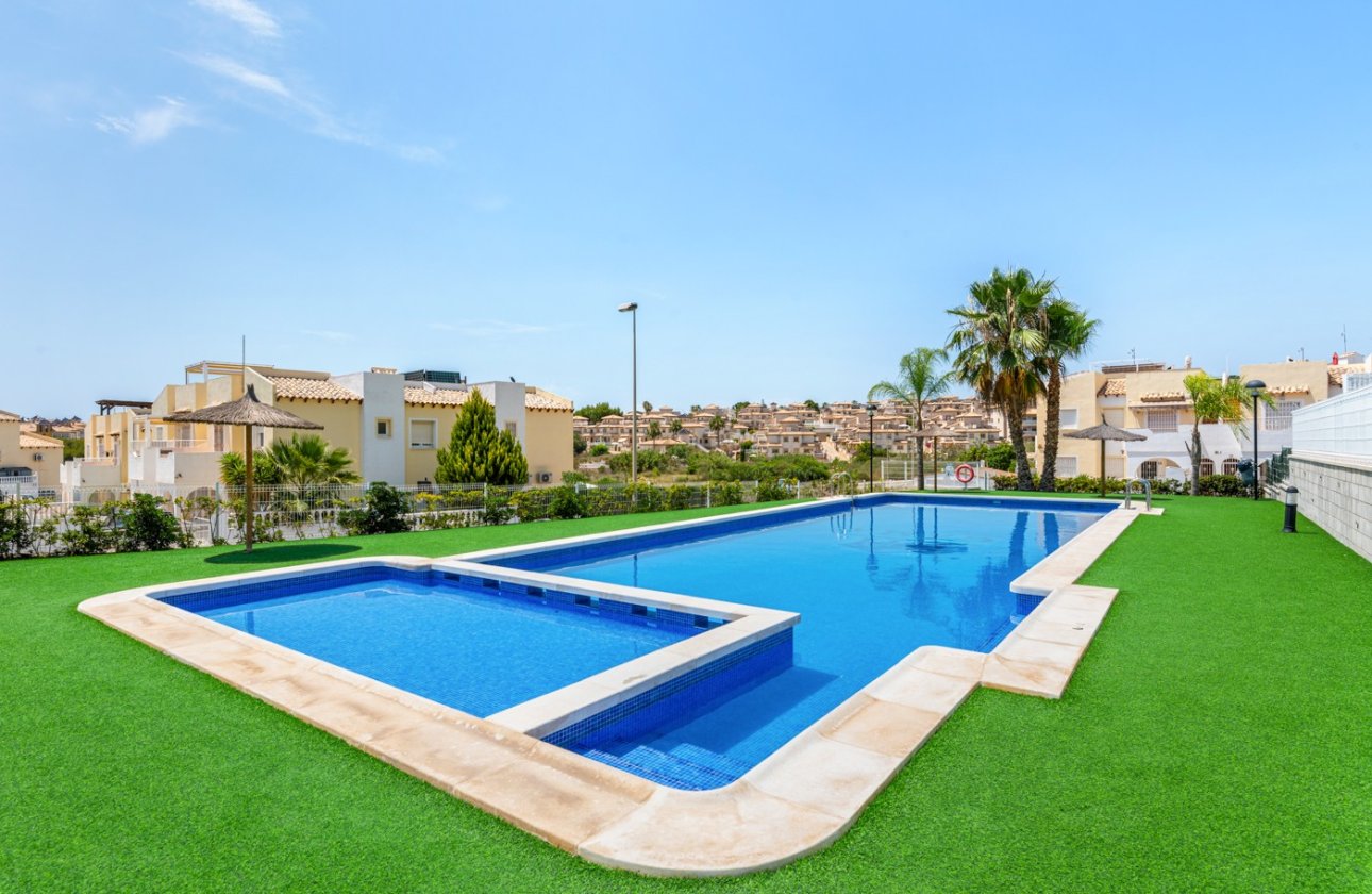 Resale - Apartment / flat - Orihuela Costa - Villamartín