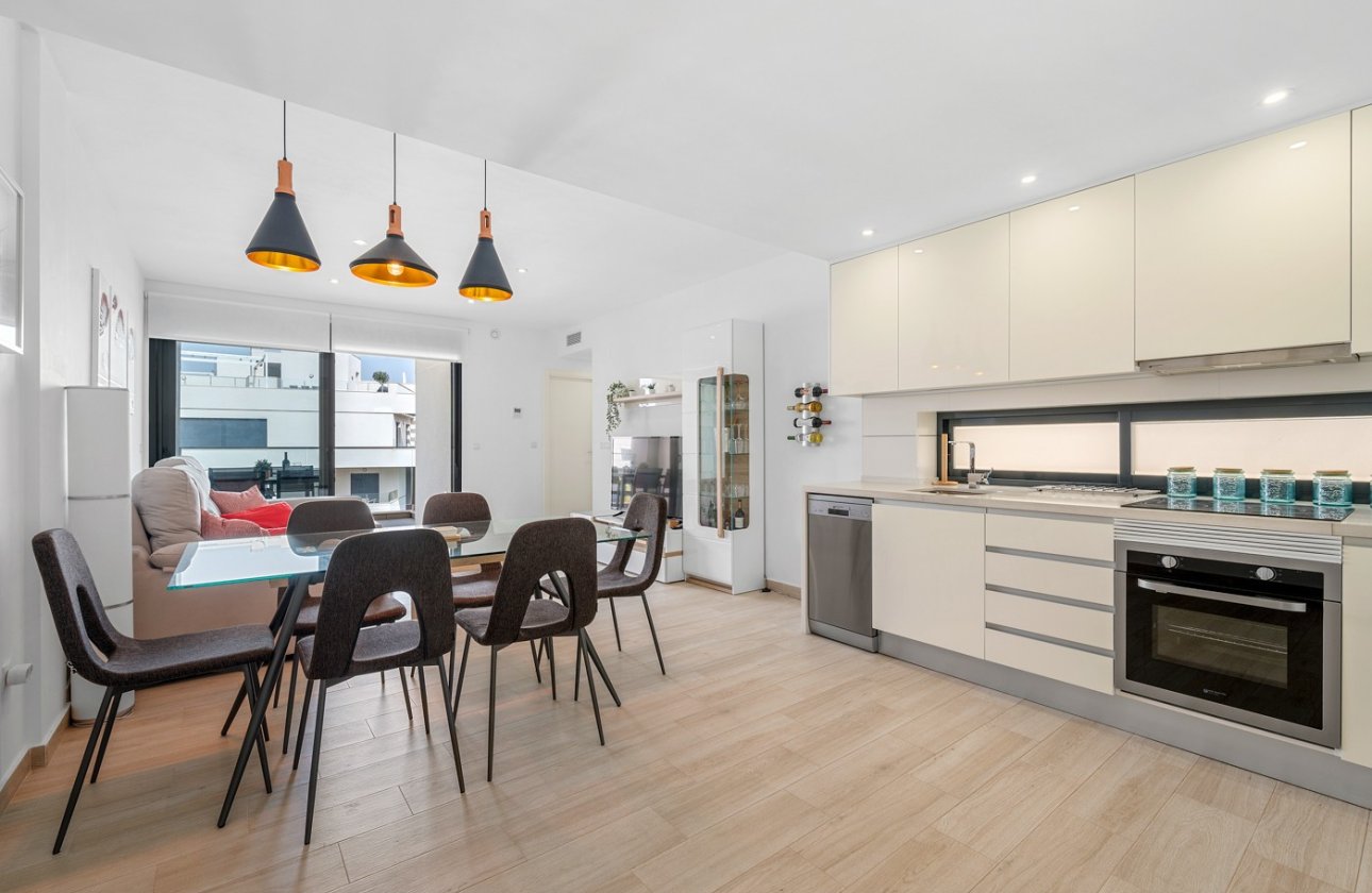 Resale - Apartment / flat - Orihuela Costa - Villamartín