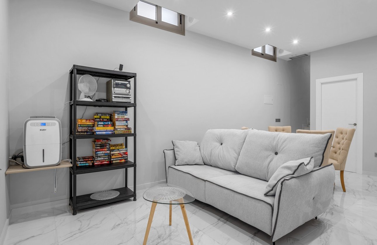 Revente - Villa - Orihuela Costa - Villamartín