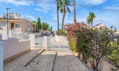 Revente - Villa - Ciudad Quesada - Pueblo Lucero