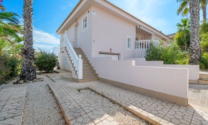 Revente - Villa - Ciudad Quesada - Pueblo Lucero
