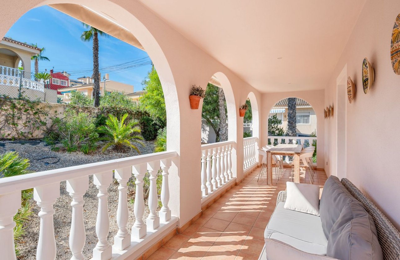 Revente - Villa - Ciudad Quesada - Pueblo Lucero