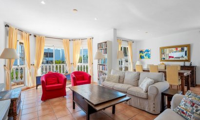 Revente - Villa - Ciudad Quesada - Pueblo Lucero