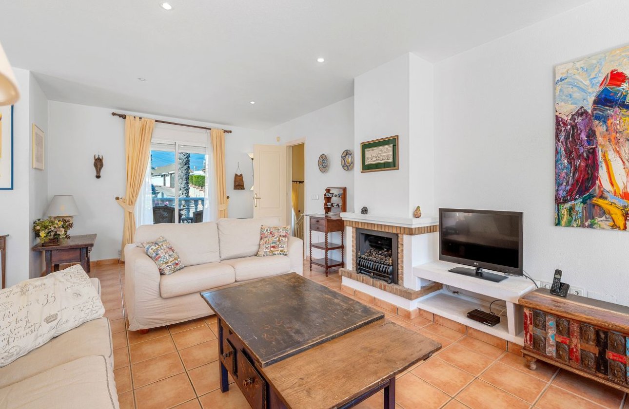 Revente - Villa - Ciudad Quesada - Pueblo Lucero