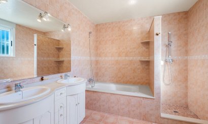 Revente - Villa - Ciudad Quesada - Pueblo Lucero