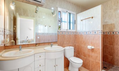 Revente - Villa - Ciudad Quesada - Pueblo Lucero