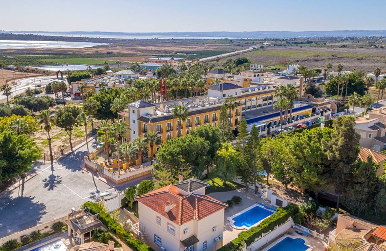 Reventa - Villa - Ciudad Quesada - Doña Pepa