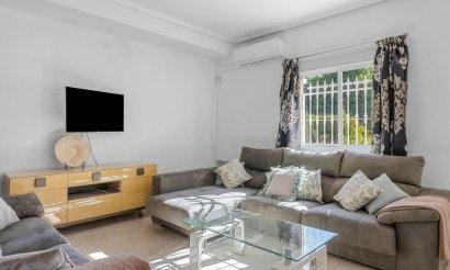 Reventa - Villa - Ciudad Quesada - Doña Pepa