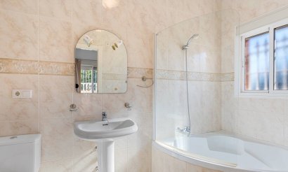 Reventa - Villa - Ciudad Quesada - Doña Pepa