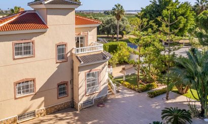 Reventa - Villa - Ciudad Quesada - Doña Pepa