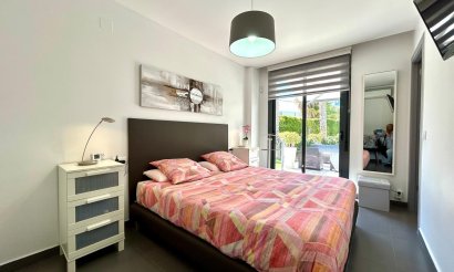 Revente - Villa - Orihuela Costa - Villamartín-Las Filipinas