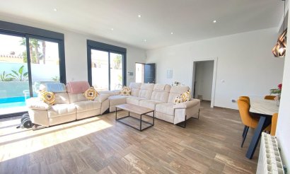 Revente - Villa - Orihuela Costa - Villamartín