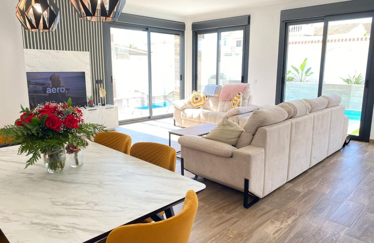 Revente - Villa - Orihuela Costa - Villamartín