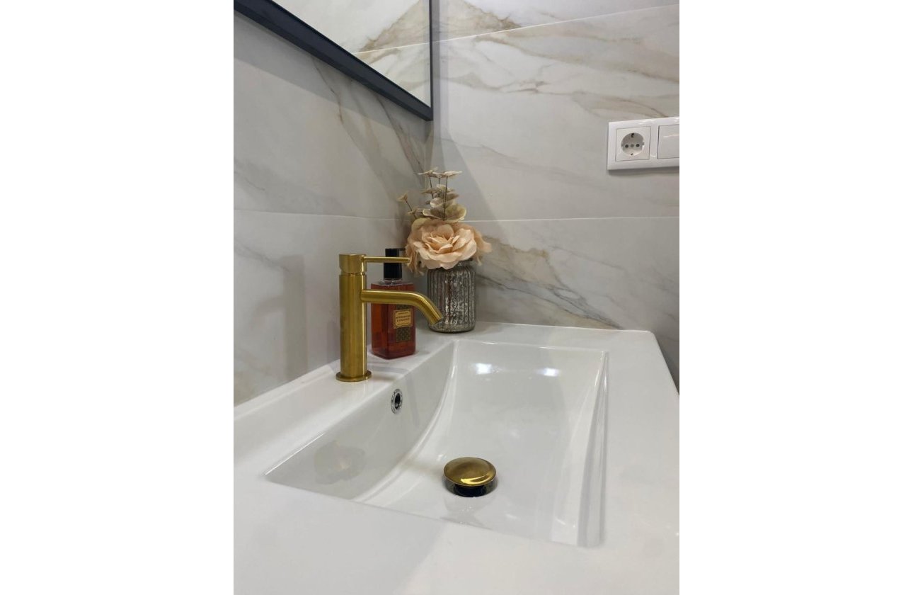 Revente - Villa / Semi detached - Orihuela Costa - Villamartín-Las Filipinas