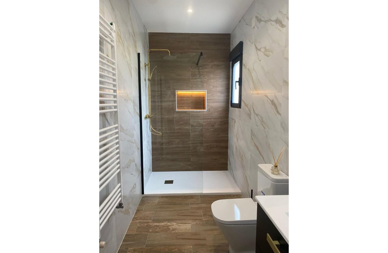 Revente - Villa / Semi detached - Orihuela Costa - Villamartín-Las Filipinas