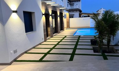 Revente - Villa / Semi detached - Orihuela Costa - Villamartín-Las Filipinas