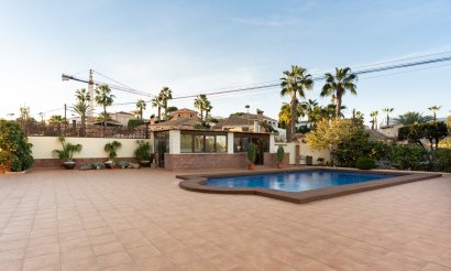 Revente - Villa / Semi detached - Torrevieja - Los Balcones