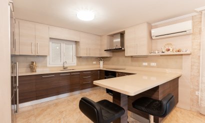 Revente - Villa / Semi detached - Torrevieja - Los Balcones