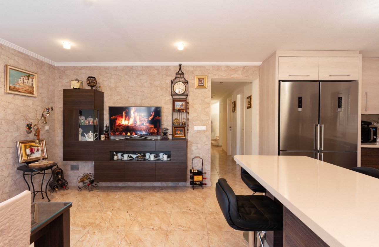 Revente - Villa / Semi detached - Torrevieja - Los Balcones