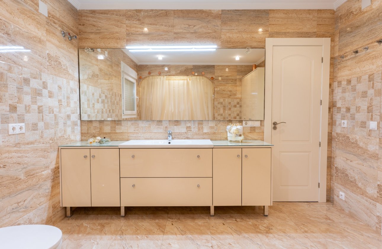 Revente - Villa / Semi detached - Torrevieja - Los Balcones