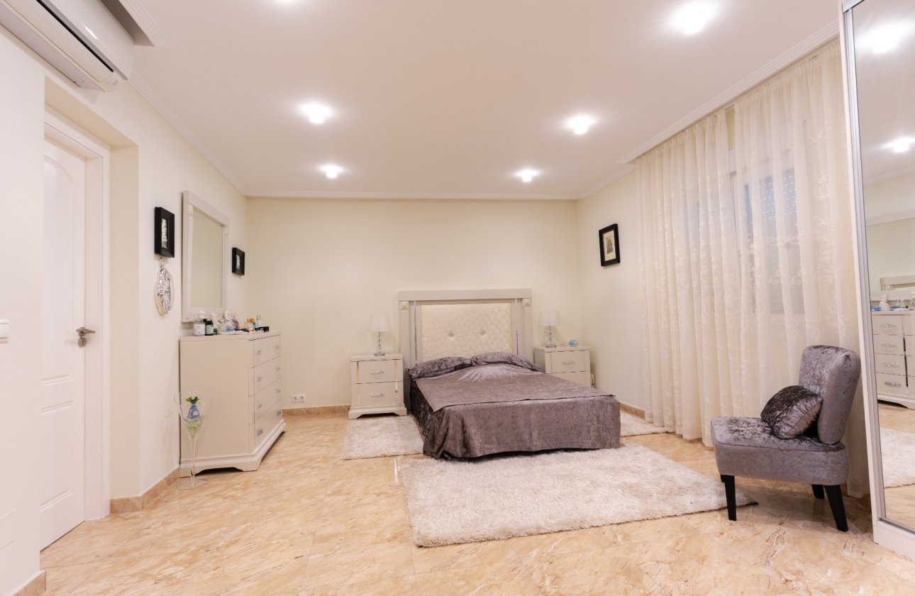 Revente - Villa / Semi detached - Torrevieja - Los Balcones
