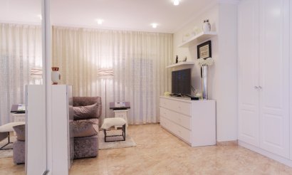 Revente - Villa / Semi detached - Torrevieja - Los Balcones