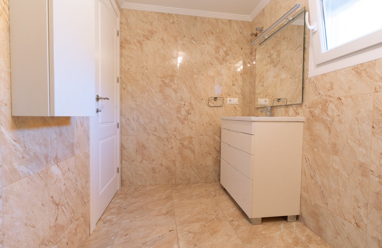 Revente - Villa / Semi detached - Torrevieja - Los Balcones