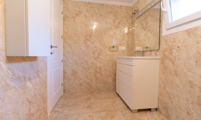 Revente - Villa / Semi detached - Torrevieja - Los Balcones