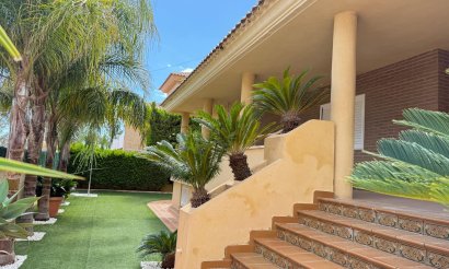 Resale - Villa / Semi detached - Bolnuevo