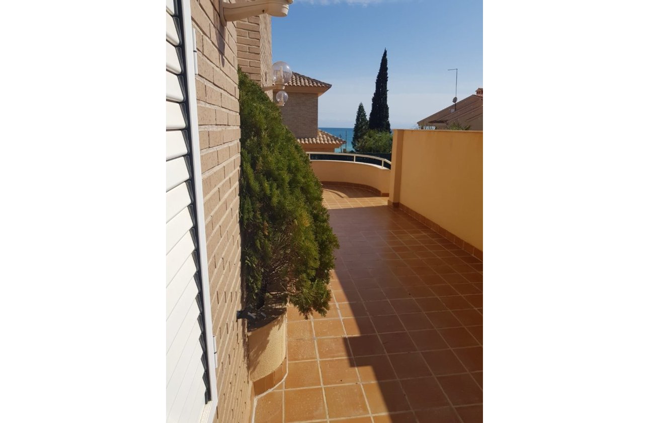 Resale - Villa / Semi detached - Bolnuevo
