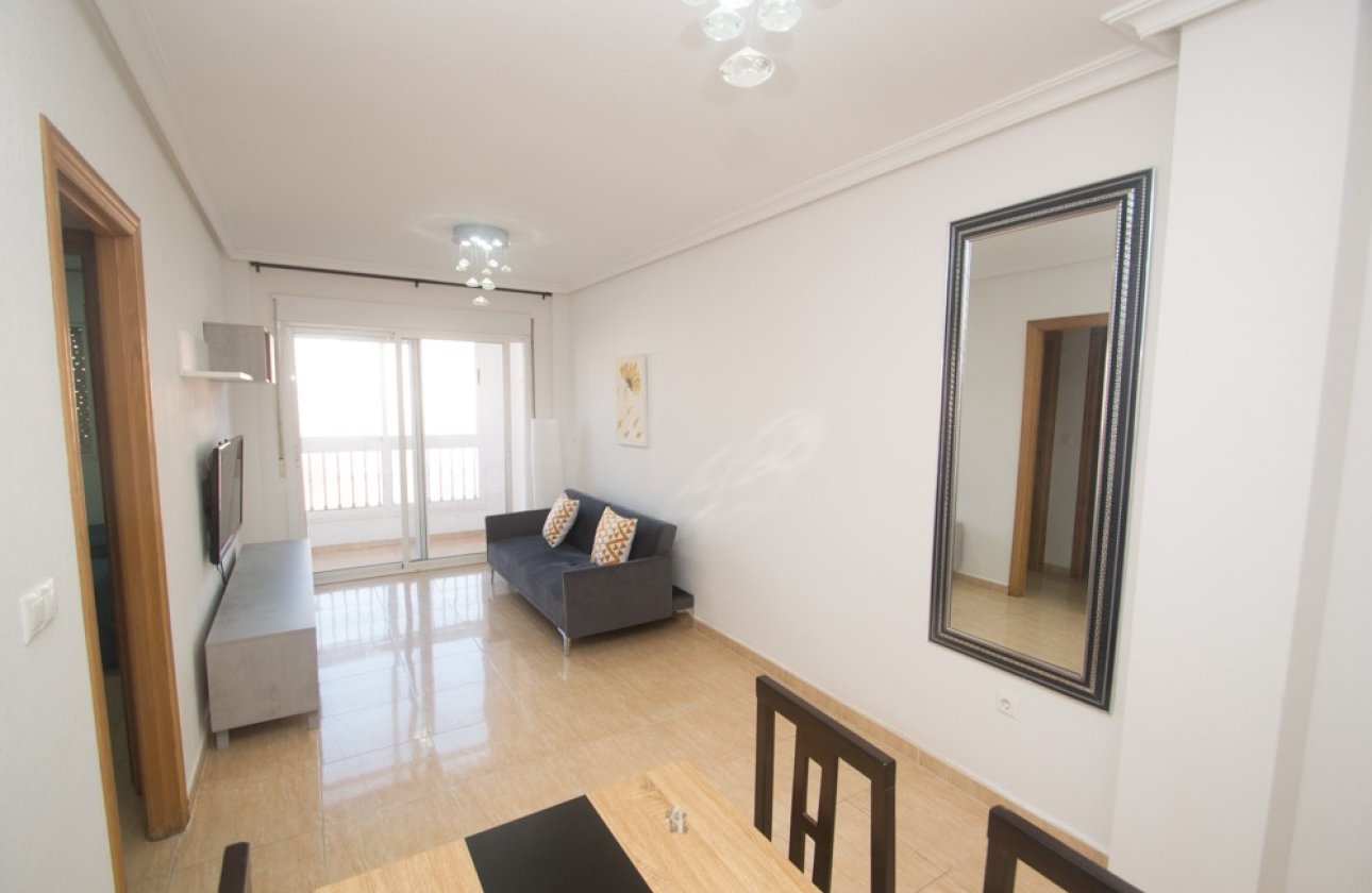 Reventa - Apartamento / piso - Orihuela Costa - San Isidro