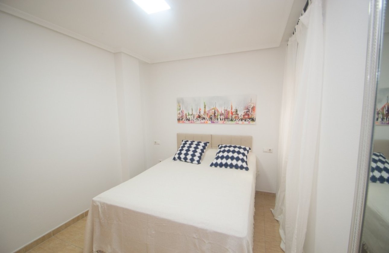 Reventa - Apartamento / piso - Orihuela Costa - San Isidro