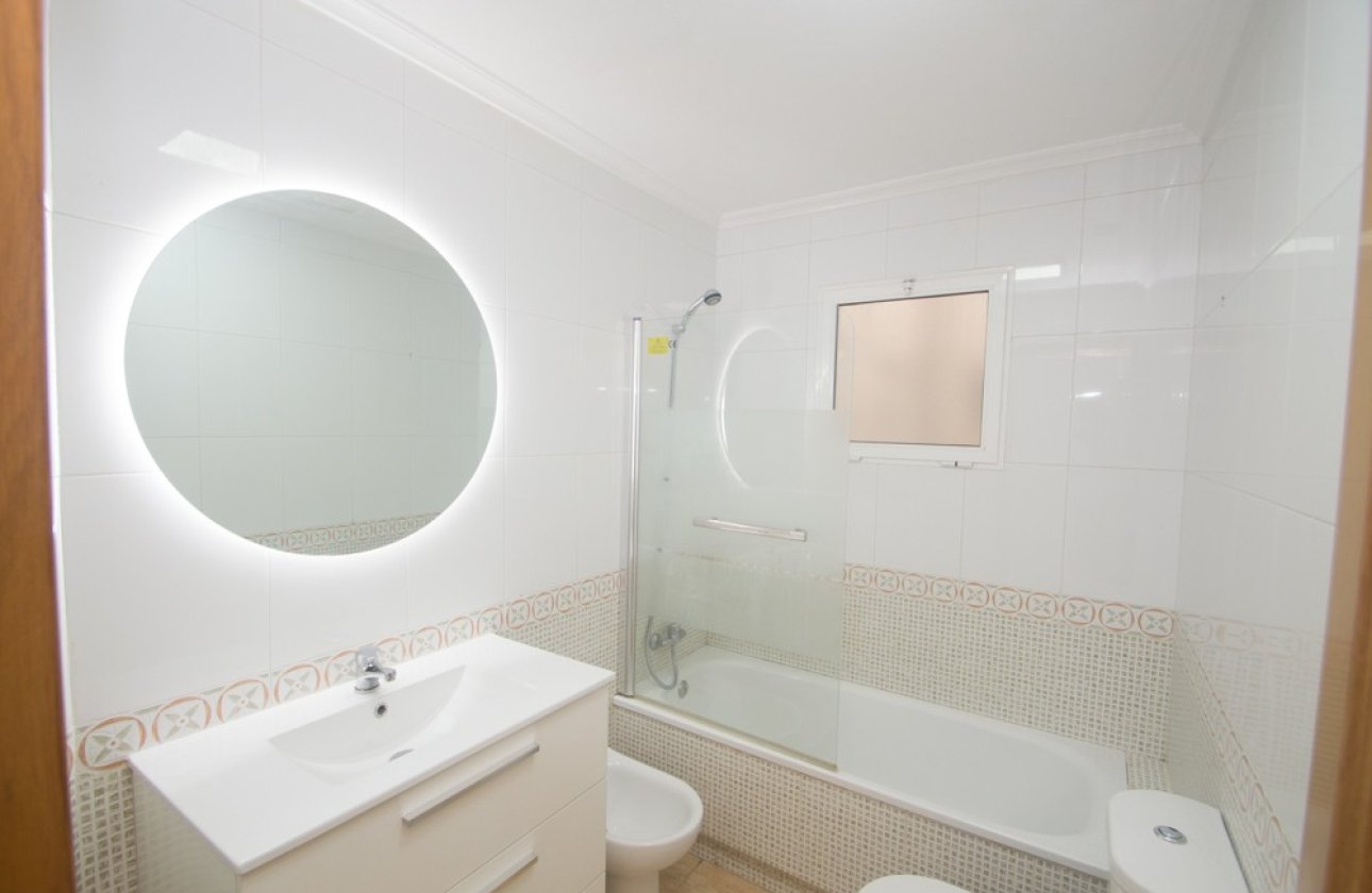 Reventa - Apartamento / piso - Orihuela Costa - San Isidro