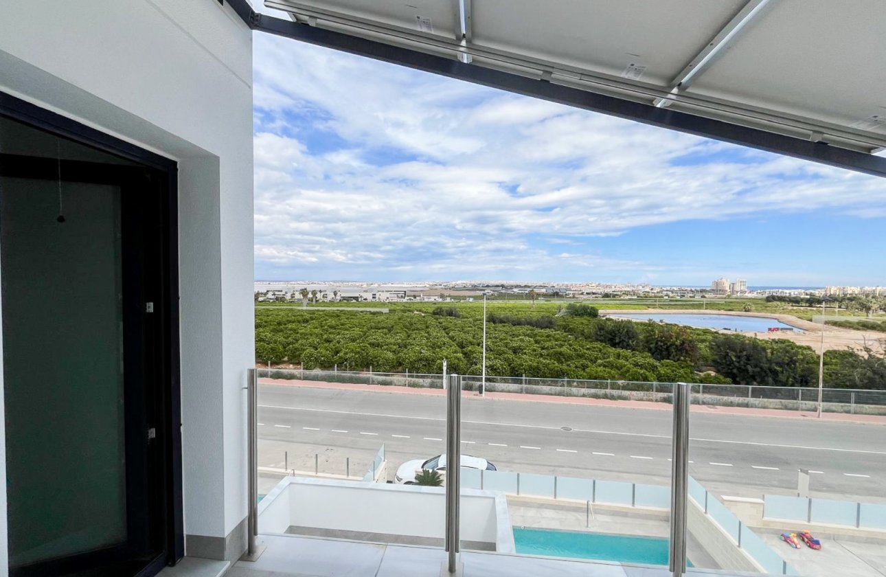 Revente - Villa / Semi detached - Torrevieja - Los Altos