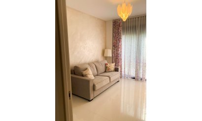 Resale - Villa / Semi detached - Alicante - Campoamor