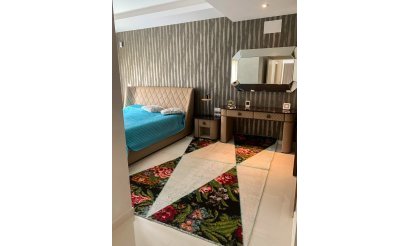 Resale - Villa / Semi detached - Alicante - Campoamor