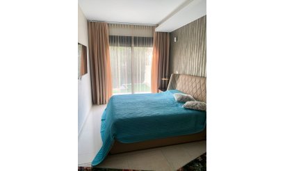 Resale - Villa / Semi detached - Alicante - Campoamor